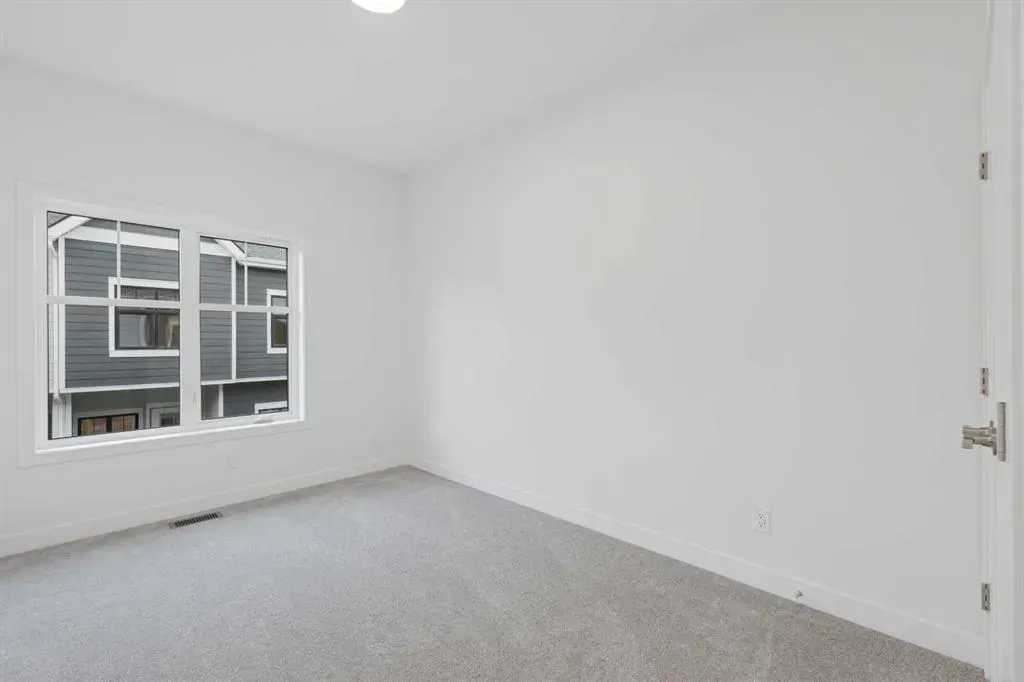625 Mahogany Road SE