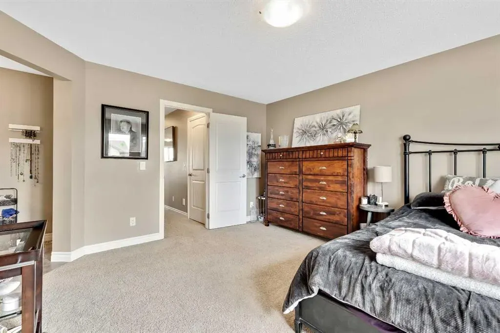 151 Cimarron Vista Crescent