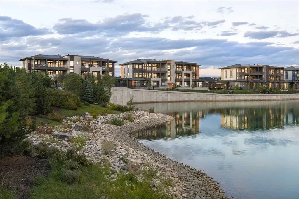 170 Marina Cove SE, #302