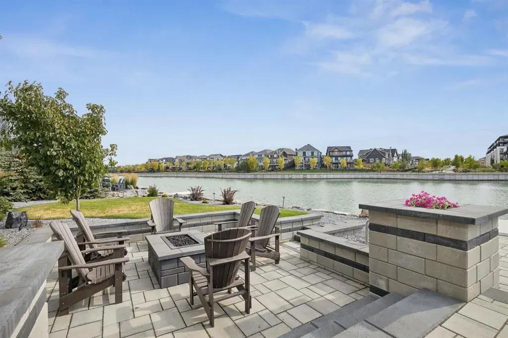55 Mahogany Island SE