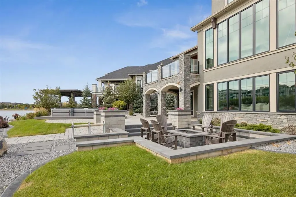 55 Mahogany Island SE