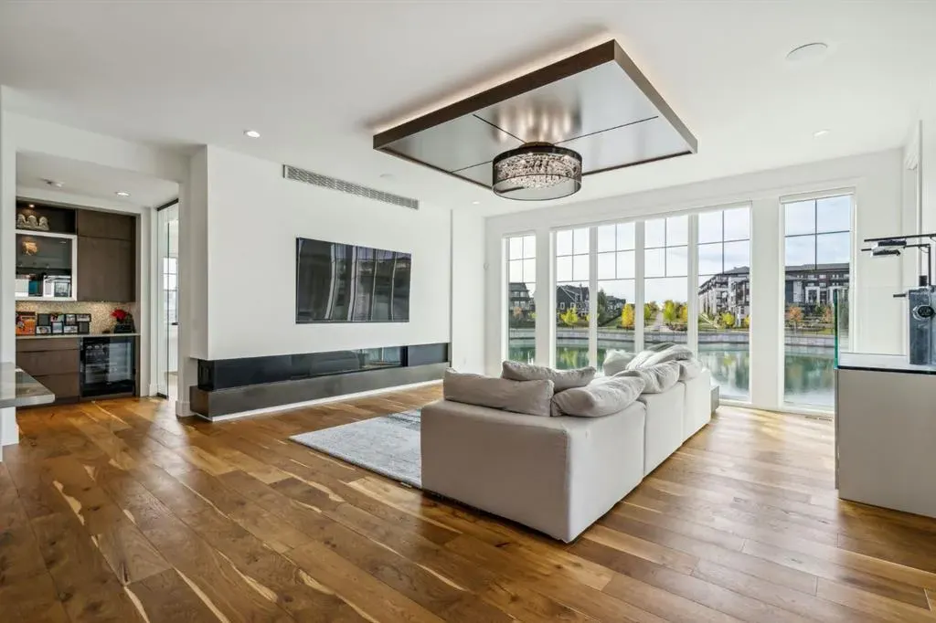 55 Mahogany Island SE