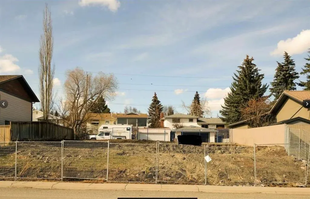 328 Silver Crest Drive NW