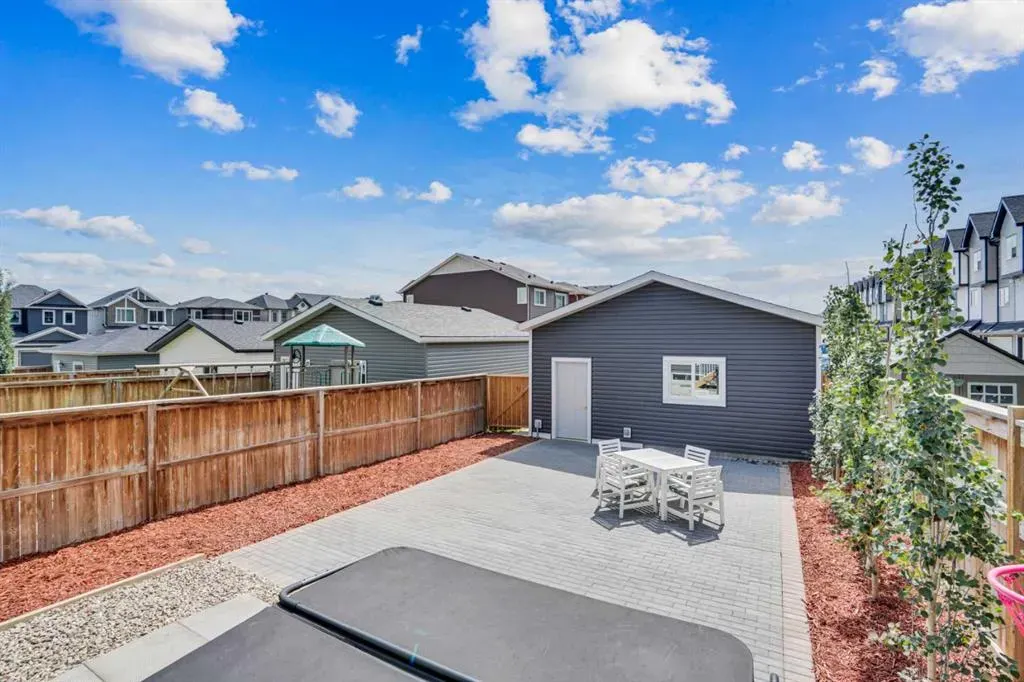 51 evanscrest Common NW