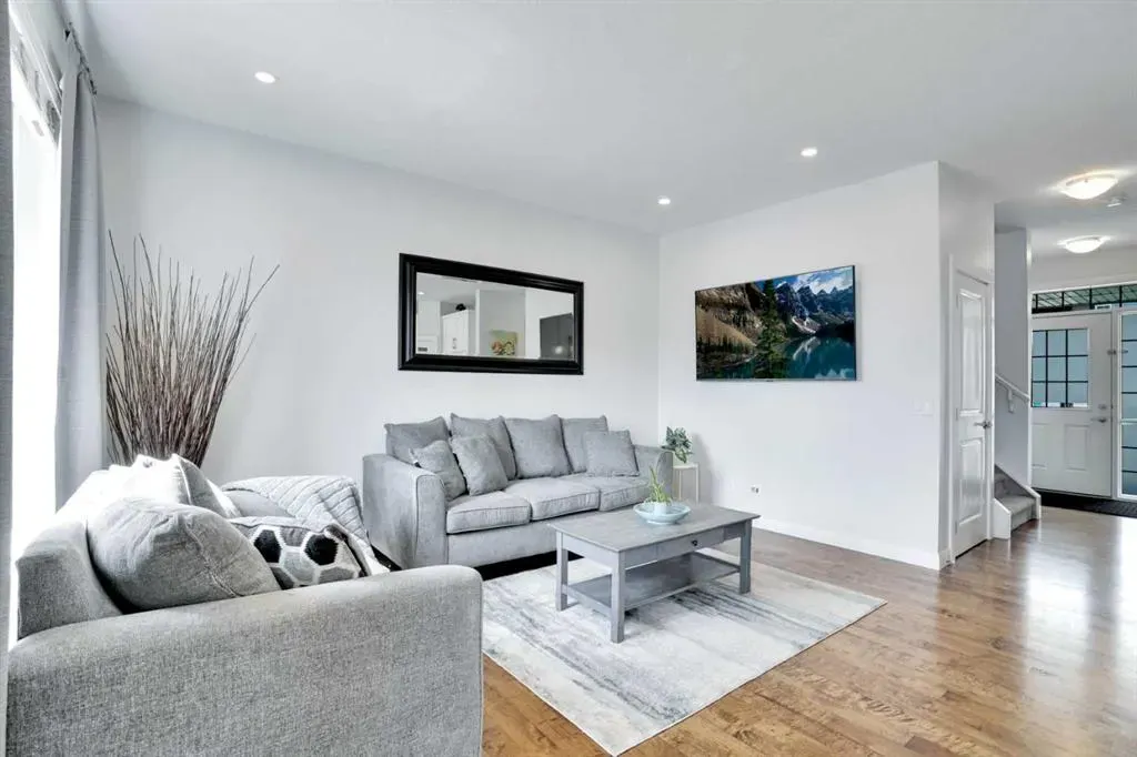 51 evanscrest Common NW