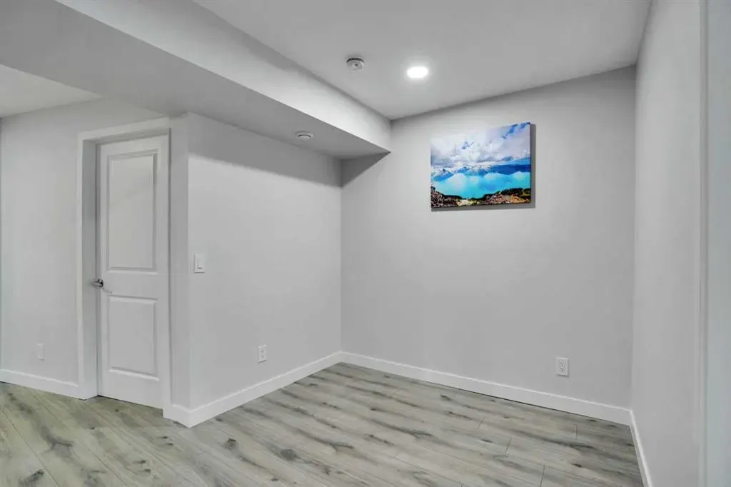 51 evanscrest Common NW