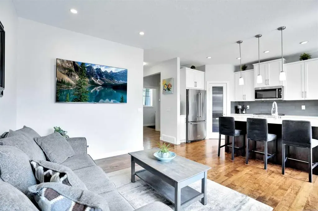 51 evanscrest Common NW
