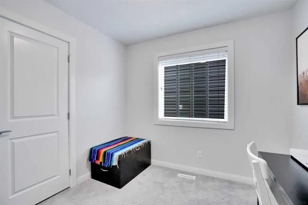 51 evanscrest Common NW