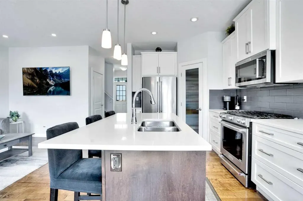 51 evanscrest Common NW