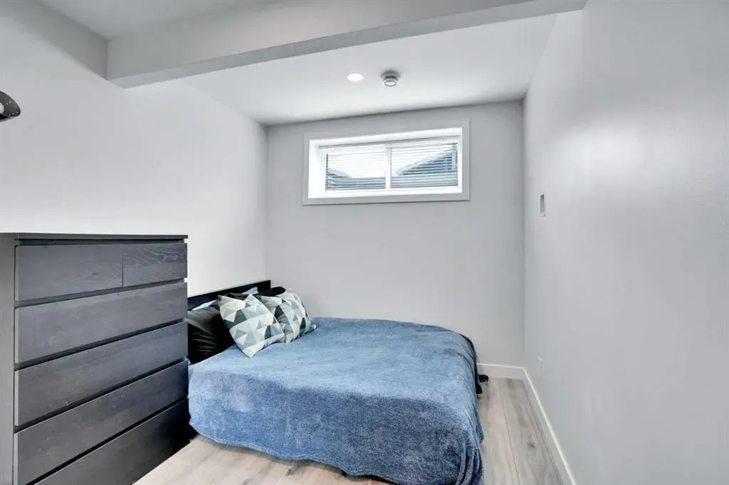 51 evanscrest Common NW