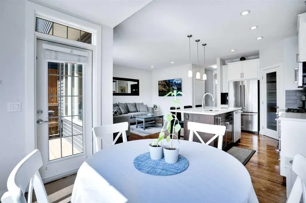 51 evanscrest Common NW
