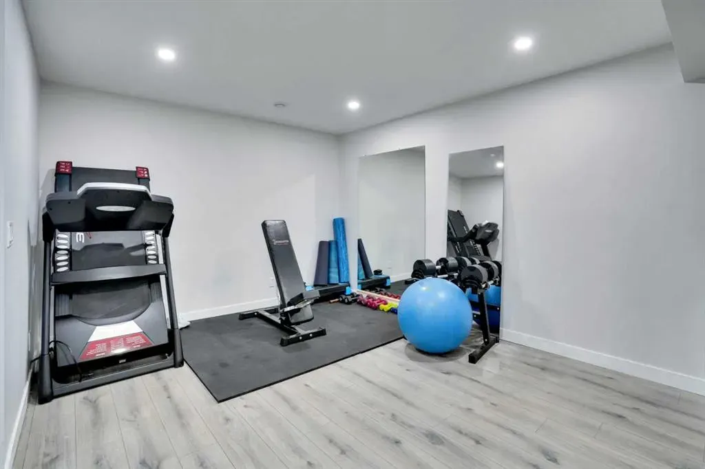 51 evanscrest Common NW