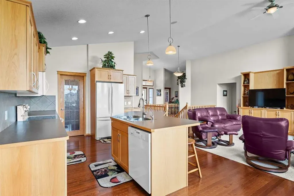 421 Boulder Creek Way SE