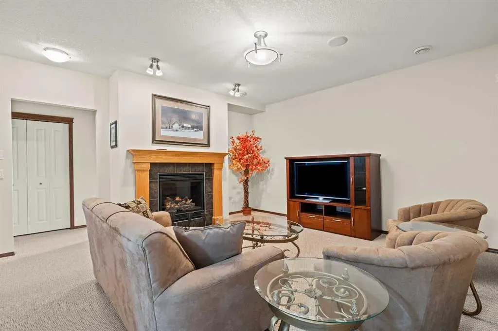 421 Boulder Creek Way SE