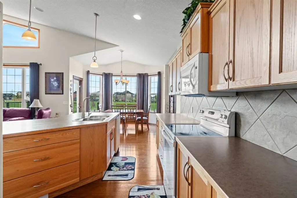 421 Boulder Creek Way SE