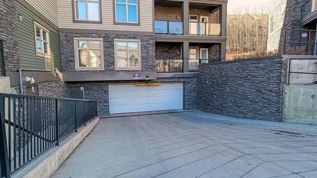 15 Aspenmont Heights SW, #122
