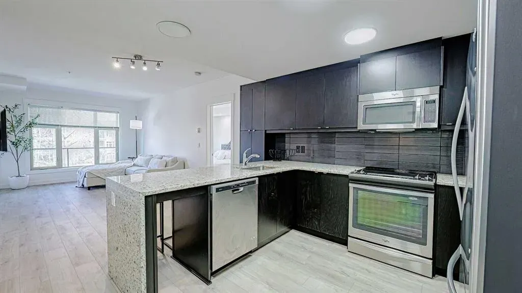 15 Aspenmont Heights SW, #122