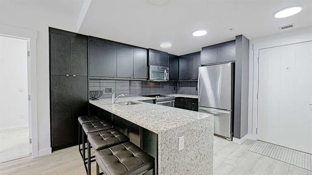 15 Aspenmont Heights SW, #122