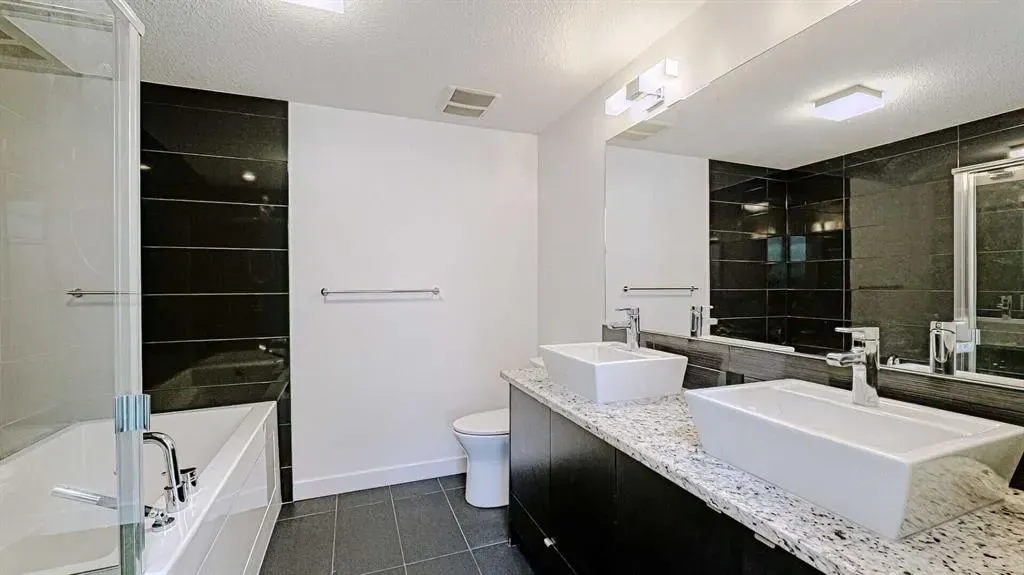 15 Aspenmont Heights SW, #122