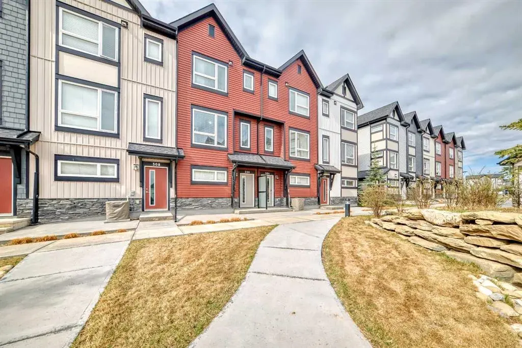 11 Evanscrest Mews NW, #306