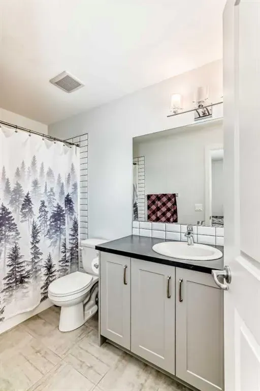 11 Evanscrest Mews NW, #306