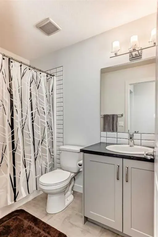 11 Evanscrest Mews NW, #306