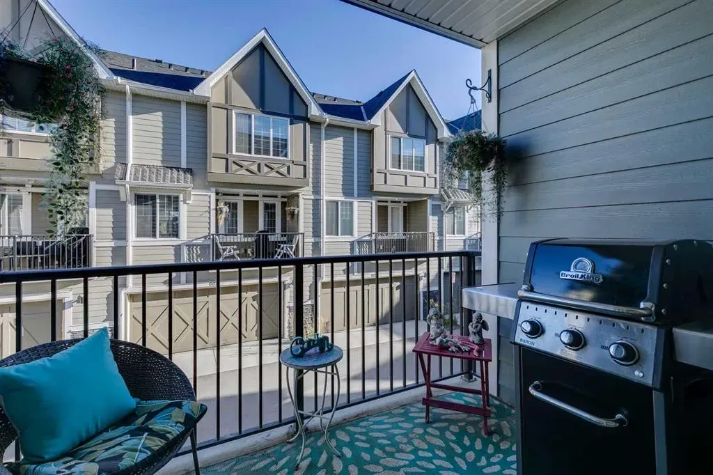 510 Nolanlake Villas NW