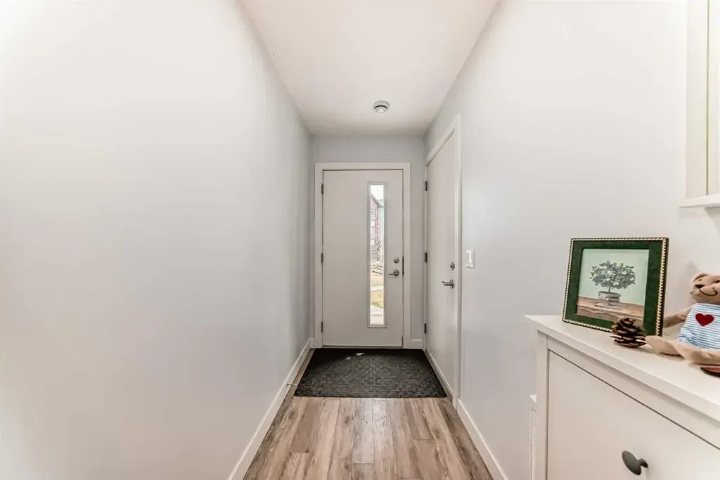 11 Evanscrest Mews NW, #106