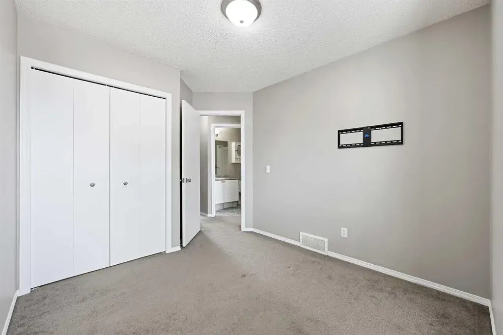45 Tuscany Springs Gardens NW