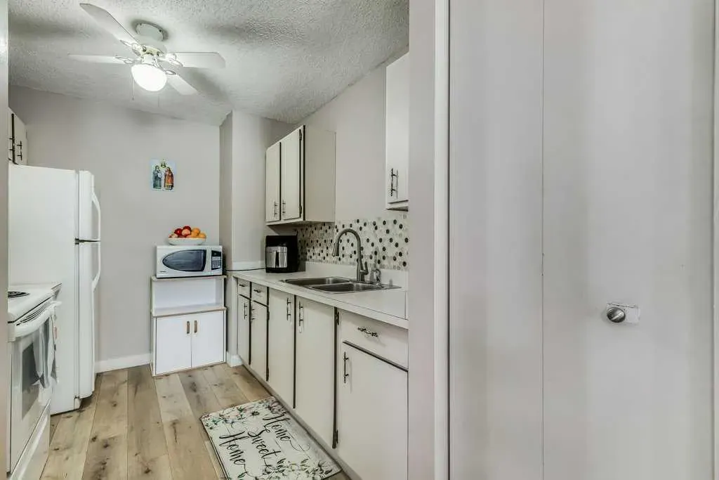 109 Stanley Avenue, #A