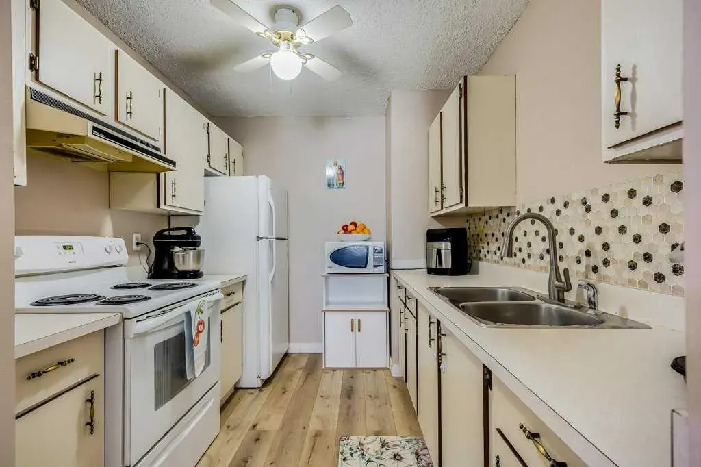 109 Stanley Avenue, #A