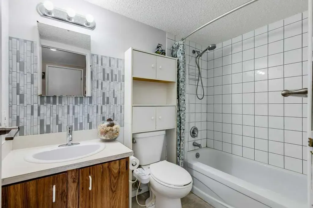 109 Stanley Avenue, #A