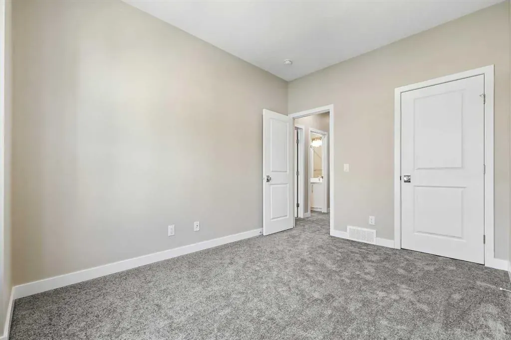 641 Mahogany Road SE