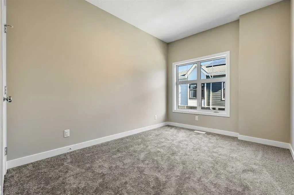641 Mahogany Road SE