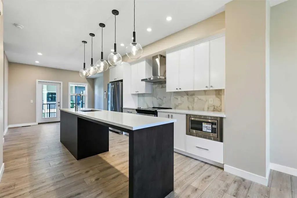 641 Mahogany Road SE