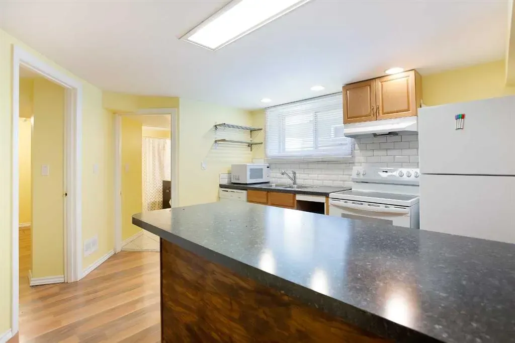 12 Rivervalley Drive SE
