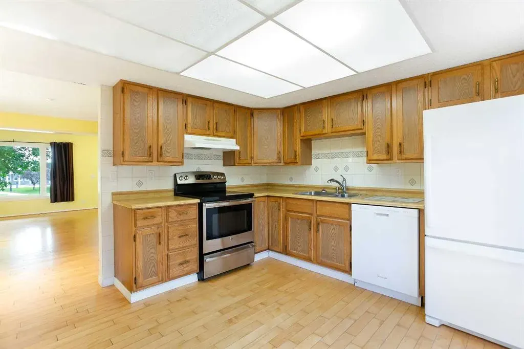 12 Rivervalley Drive SE