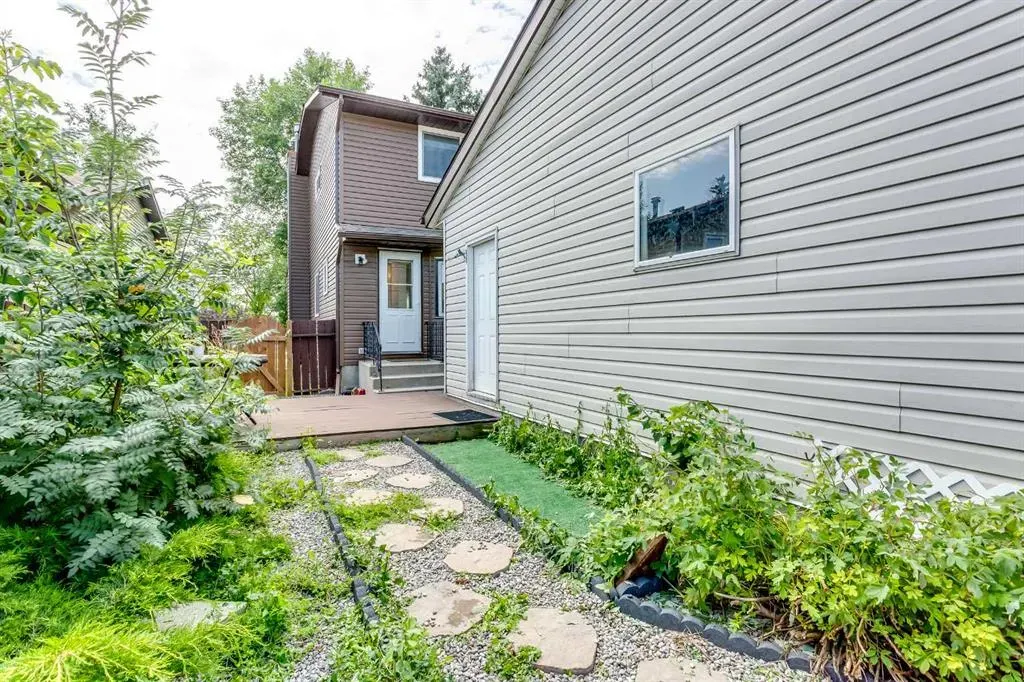 12 Rivervalley Drive SE