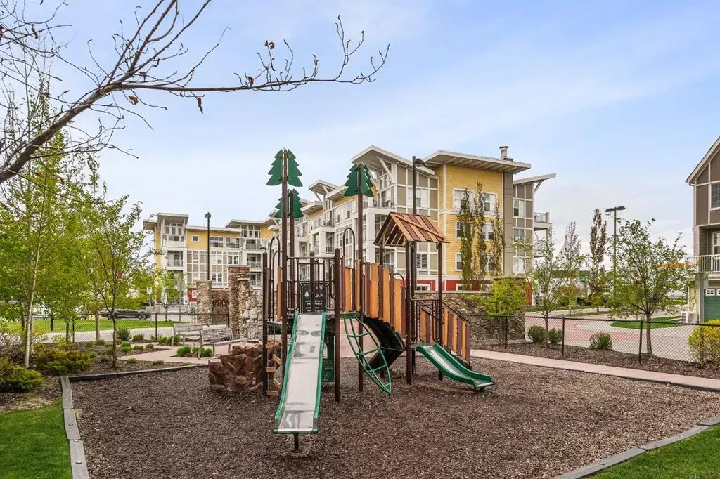 402 Marquis Lane SE, #305