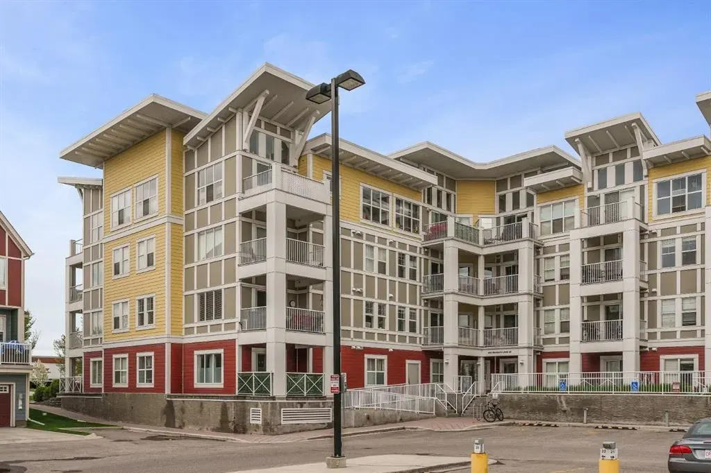 402 Marquis Lane SE, #305