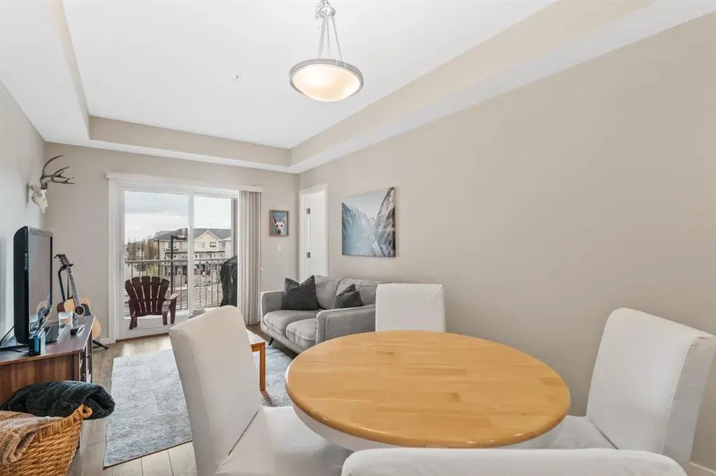 402 Marquis Lane SE, #305