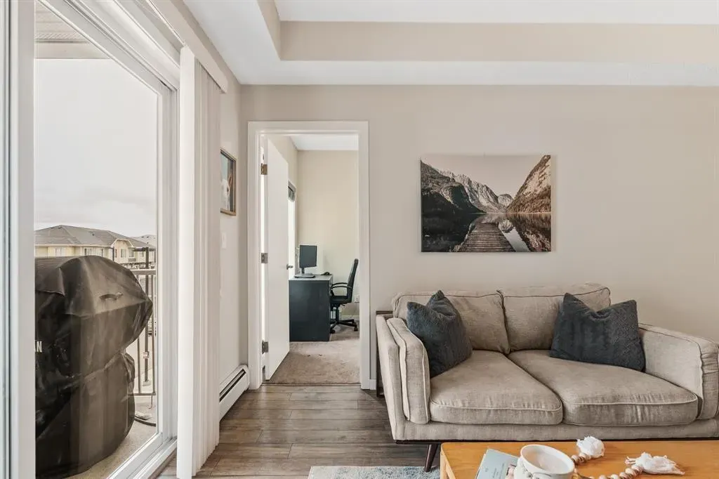 402 Marquis Lane SE, #305