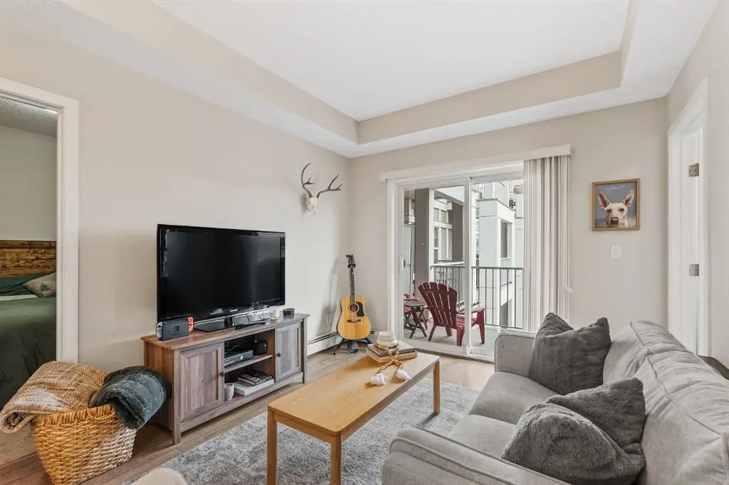 402 Marquis Lane SE, #305