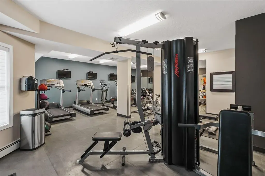 402 Marquis Lane SE, #305