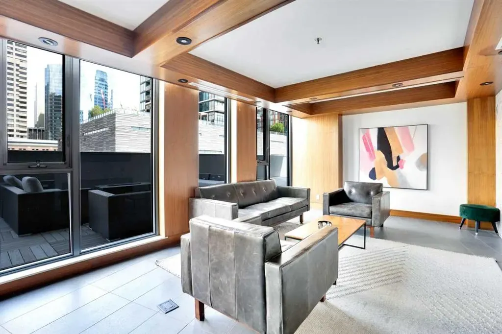 1010 6 Street SW, #206