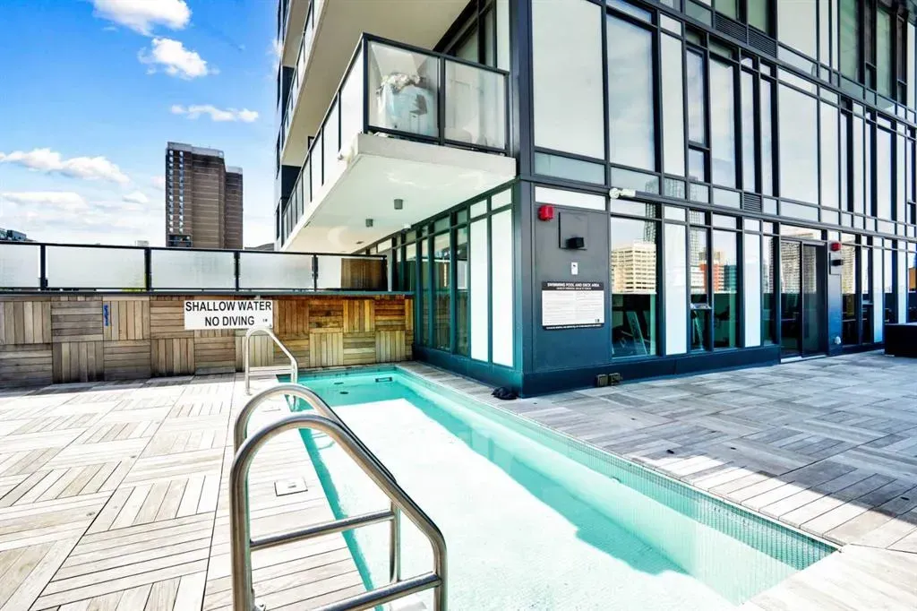 1010 6 Street SW, #206