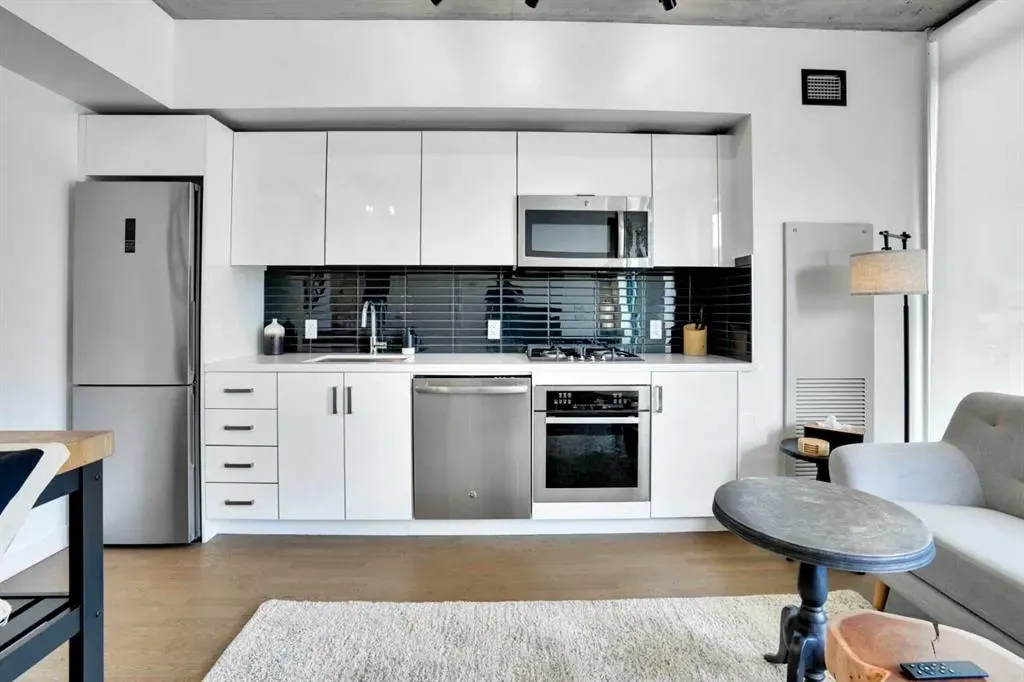 1010 6 Street SW, #206