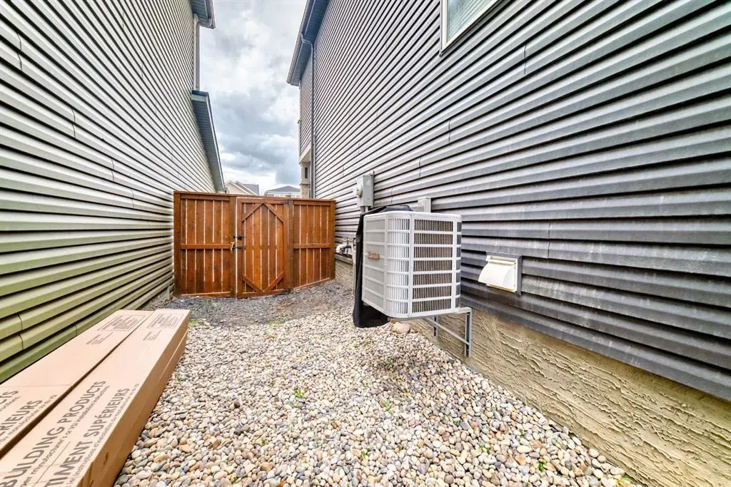 163 Evanscrest Way NW