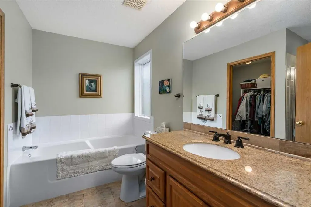 310 Riverside Garden NW