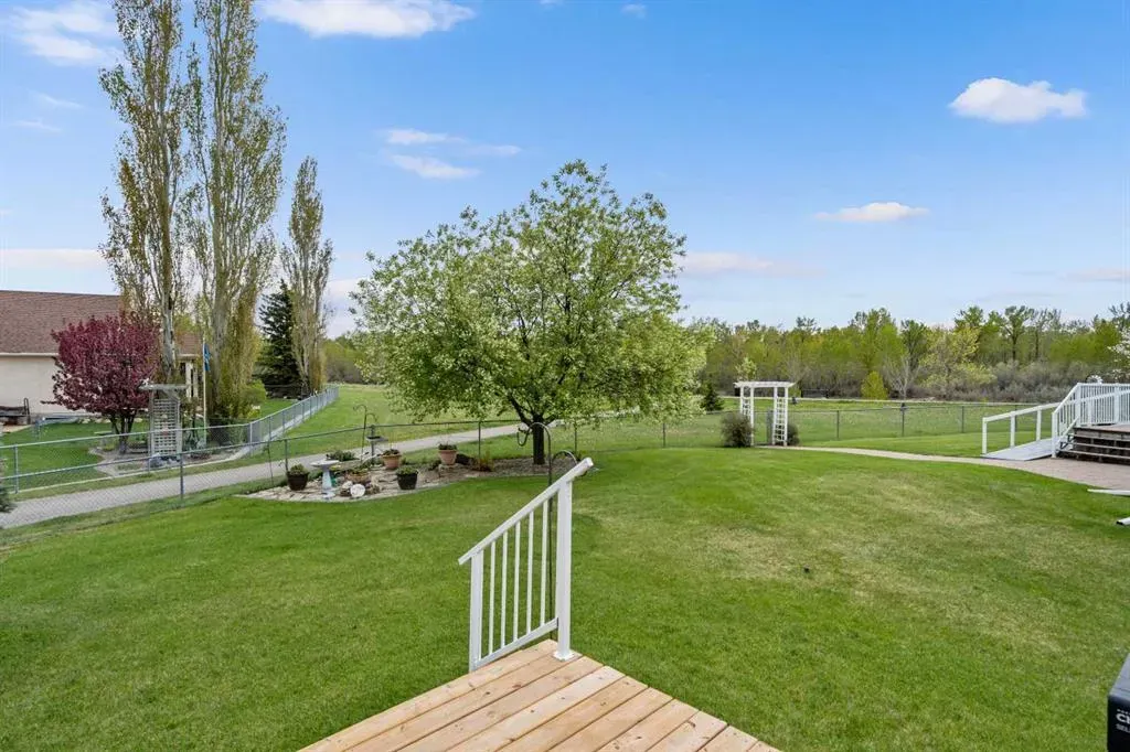 310 Riverside Garden NW